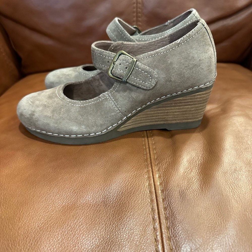 Dansko Mary Jane Wedge Heels Women Taupe Suede Buckle Strap Comfort Scandi 38